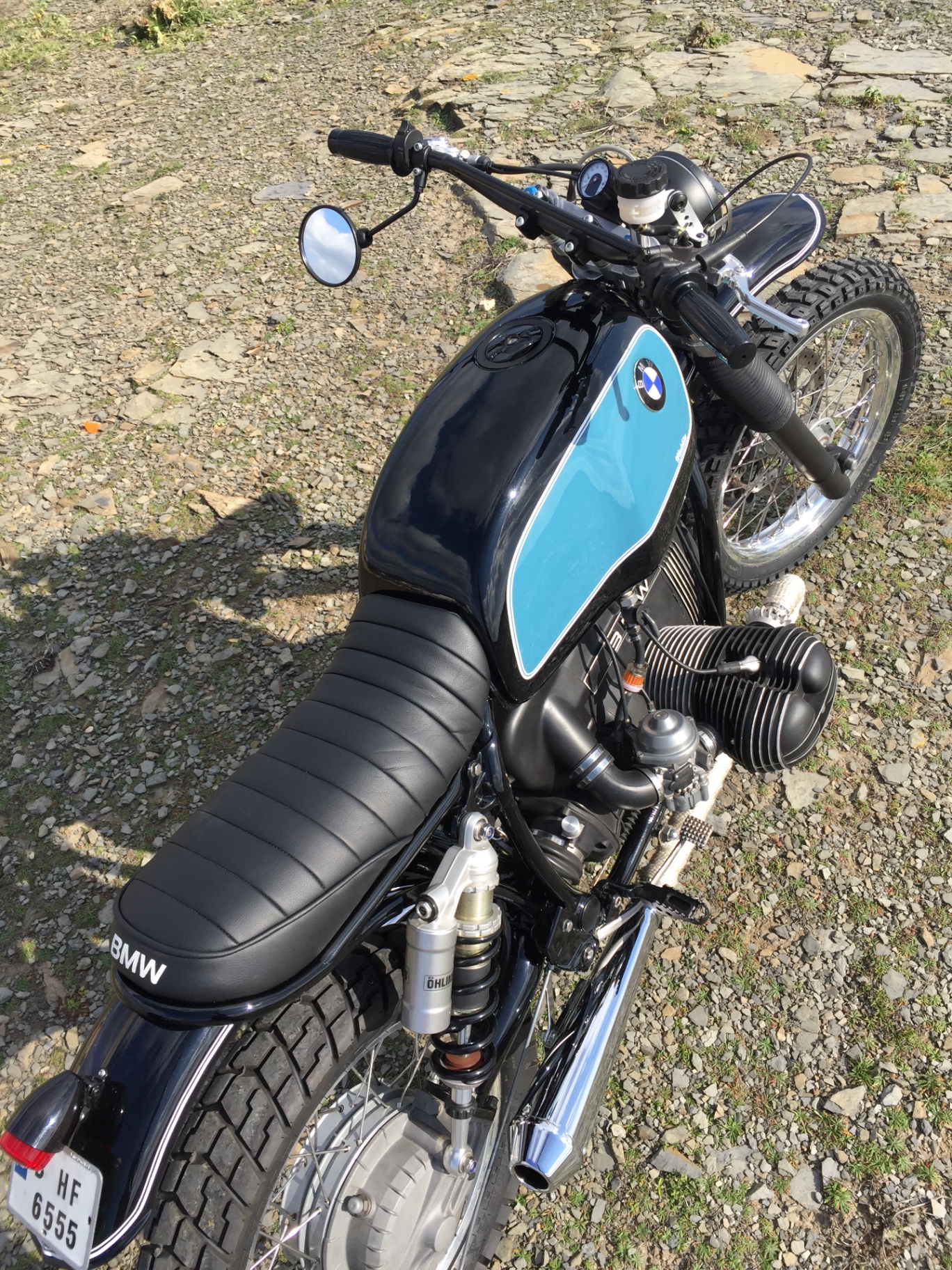Vista trasera — asiento y amortiguador Öhlins